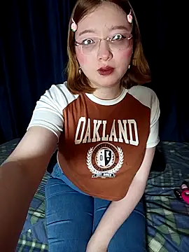 Michi sauria1 online show from December 18, 2025, 7:25 am