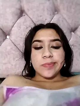 Snapshot of madeline_lx chatting on November 15, 2025, 2:20 am madeline lx online show from November 15, 2025, 2:20 am