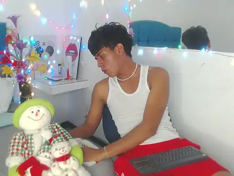 Snapshot of Valentino_Lane chatting on December 2, 2025, 1:50 pm Valentino Lane online show from December 2, 2025, 1:50 pm