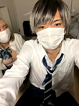 Snapshot of MISIRINN chatting on December 4, 2025, 12:47 pm MISIRINN online show from December 4, 2025, 12:47 pm