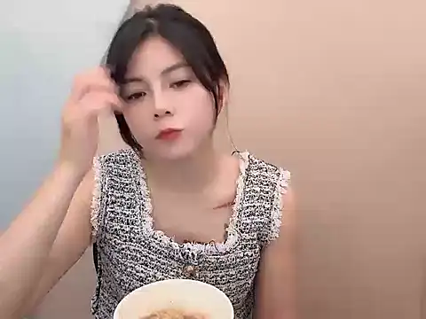 tw tiffany online show from November 26, 2025, 9:43 am