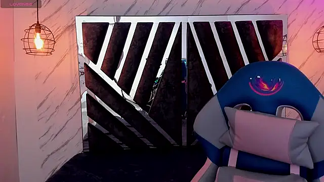 Snapshot of Dulcinea77_ chatting on November 10, 2025, 7:57 pm Dulcinea77 online show from November 10, 2025, 7:57 pm