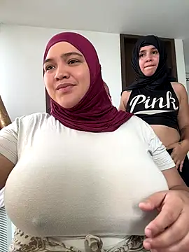 Snapshot of sweetmuslim01 chatting on December 13, 2025, 7:53 pm sweetmuslim01 online show from December 13, 2025, 7:53 pm