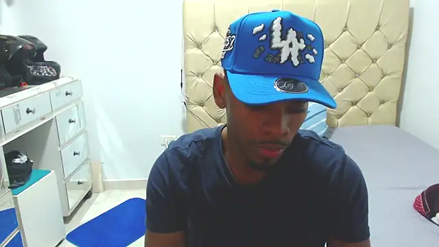 Snapshot of Jackboy_000 chatting on November 7, 2025, 4:12 am Jackboy 000 online show from November 7, 2025, 4:12 am