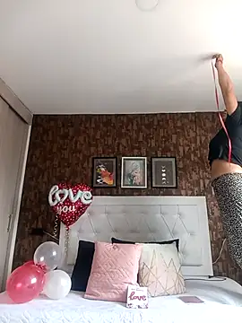 Snapshot of LorieFerrer chatting on February 10, 2025, 5:19 pm LorieFerrer online show from February 10, 2025, 5:19 pm