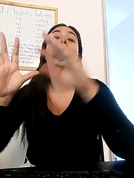 Snapshot of LorieFerrer chatting on February 13, 2025, 3:14 pm LorieFerrer online show from February 13, 2025, 3:14 pm