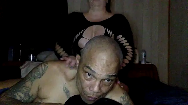 KSQUEEN online show from November 29, 2025, 6:38 am