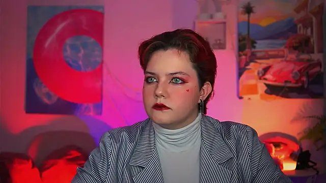 Snapshot of VettaAdams chatting on November 9, 2025, 12:14 pm VettaAdams online show from November 9, 2025, 12:14 pm