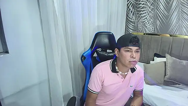 Snapshot of latingentx_vc chatting on November 8, 2025, 11:54 am latingentx vc online show from November 8, 2025, 11:54 am