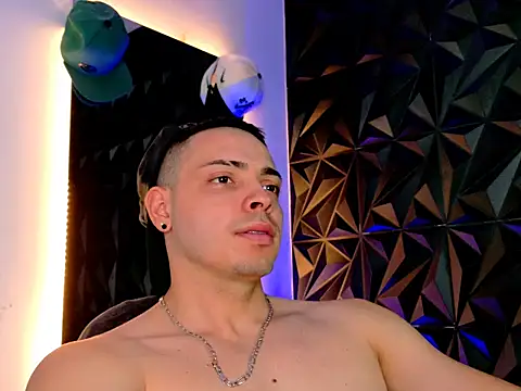 Snapshot of Maxwell_Dupont chatting on November 12, 2025, 9:47 pm Maxwell Dupont online show from November 12, 2025, 9:47 pm