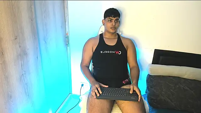 james smithx online show from November 18, 2025, 9:08 pm