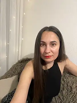 NikaGold7725 online show from November 10, 2025, 7:13 pm