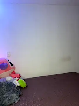 charlo-hot online show from November 21, 2025, 6:56 am