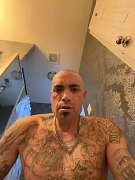 Snapshot of MrMrsperfeted chatting on November 15, 2025, 11:21 pm MrMrsperfeted online show from November 15, 2025, 11:21 pm