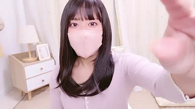 Snapshot of KAZUNAxo chatting on November 13, 2025, 2:10 am KAZUNAxo online show from November 13, 2025, 2:10 am