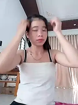 Snapshot of Nhi-2k chatting on November 11, 2025, 1:05 am Nhi-2k online show from November 11, 2025, 1:05 am