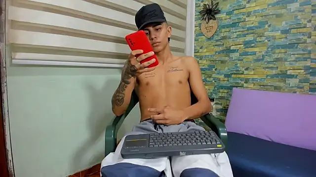 Snapshot of naughty_boy_Maicoll chatting on November 11, 2025, 11:54 am naughty boy Maicoll online show from November 11, 2025, 11:54 am