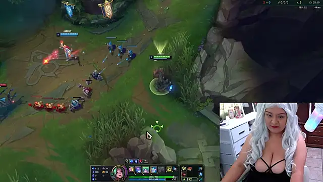 Snapshot of Atsulia chatting on November 14, 2025, 7:56 pm Atsulia online show from November 14, 2025, 7:56 pm