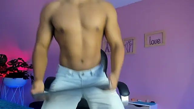 Snapshot of the_hot_men chatting on November 14, 2025, 12:15 pm the hot men online show from November 14, 2025, 12:15 pm