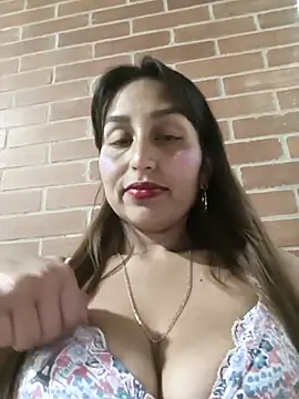 Snapshot of IsabellaaSwann chatting on November 25, 2025, 12:10 am IsabellaaSwann online show from November 25, 2025, 12:10 am