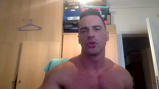 bubblemaleass35 online show from November 18, 2025, 11:14 am