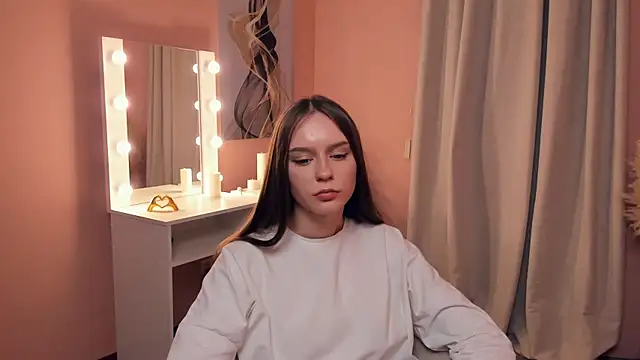 KattieCoron online show from November 13, 2025, 3:55 pm