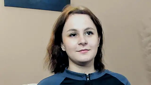 TrudieSimril online show from November 13, 2025, 3:55 pm