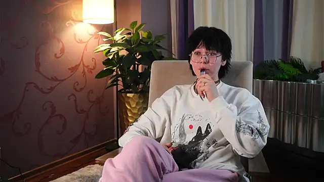 Snapshot of MiTeehee chatting on November 14, 2025, 11:53 am MiTeehee online show from November 14, 2025, 11:53 am