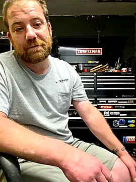 Snapshot of Txweld69 chatting on December 5, 2025, 12:58 pm Txweld69 online show from December 5, 2025, 12:58 pm