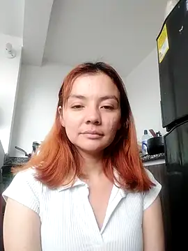 Snapshot of fio_re chatting on December 16, 2025, 1:49 pm fio re online show from December 16, 2025, 1:49 pm