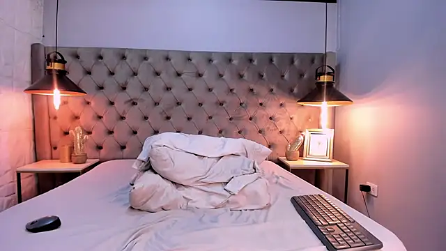 Snapshot of MattFiore chatting on November 20, 2025, 11:54 am MattFiore online show from November 20, 2025, 11:54 am