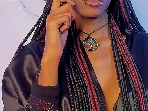 Snapshot of aprille15 chatting on December 18, 2025, 1:22 am aprille15 online show from December 18, 2025, 1:22 am