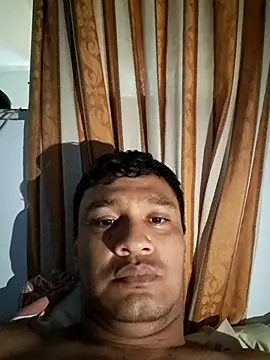 juanlopjl online show from November 23, 2025, 8:08 pm