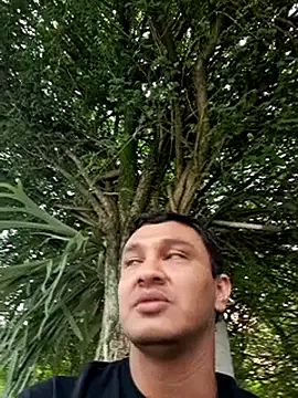 juanlopjl online show from November 24, 2025, 3:34 pm