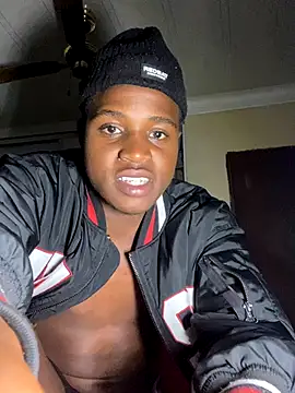 TriggaStar online show from November 17, 2025, 9:20 pm