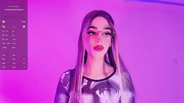 LeslieAmor1 online show from November 18, 2025, 7:57 am