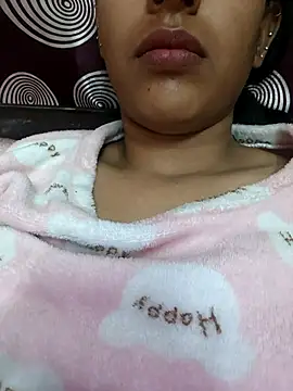 Snapshot of Neethu90 chatting on December 14, 2025, 2:28 am Neethu90 online show from December 14, 2025, 2:28 am