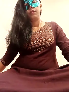 Nisha  19 online show from December 2, 2025, 7:36 am