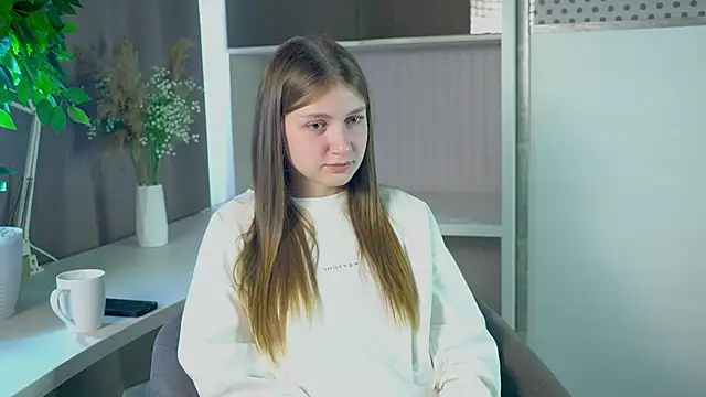 LesaFeldker online show from November 20, 2025, 3:39 am