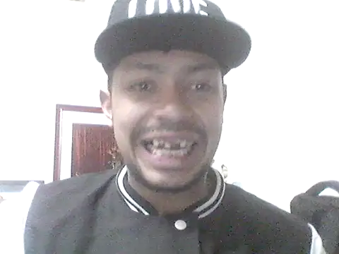 Snapshot of louishotlatinboy chatting on November 17, 2025, 5:24 am louishotlatinboy online show from November 17, 2025, 5:24 am