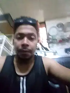 Snapshot of louishotlatinboy chatting on November 17, 2025, 6:14 pm louishotlatinboy online show from November 17, 2025, 6:14 pm