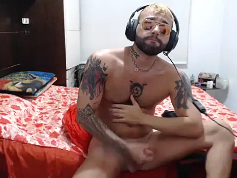 Snapshot of cosplayerfiit chatting on November 14, 2025, 9:13 pm cosplayerfiit online show from November 14, 2025, 9:13 pm