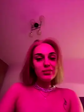 Snapshot of metadontt chatting on November 18, 2025, 10:47 pm metadontt online show from November 18, 2025, 10:47 pm