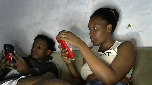 Snapshot of Mari_clau_hot chatting on November 17, 2025, 10:59 pm Mari clau hot online show from November 17, 2025, 10:59 pm