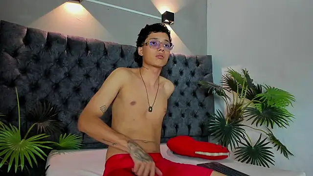 Snapshot of Dylan_kent chatting on November 15, 2025, 8:27 pm Dylan kent online show from November 15, 2025, 8:27 pm