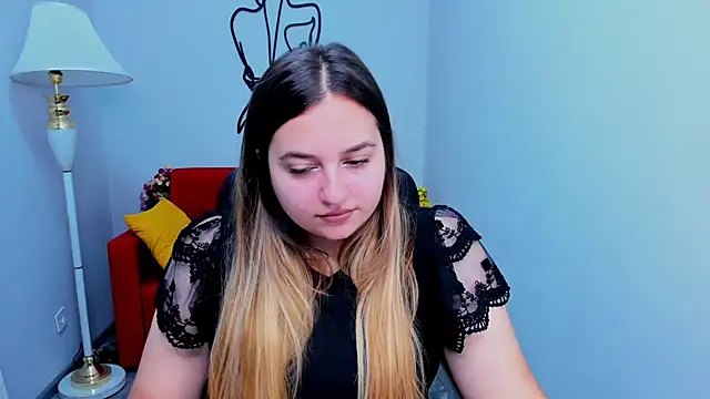 Maria Bond online show from November 30, 2025, 7:01 am