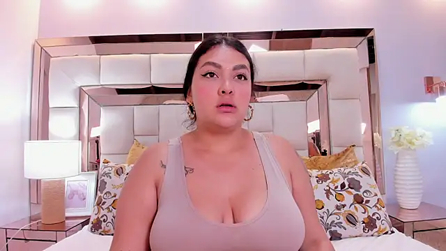 Snapshot of emma_stoonne chatting on November 19, 2025, 6:52 pm emma stoonne online show from November 19, 2025, 6:52 pm