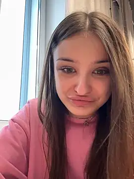 ErikaMuse online show from November 19, 2025, 4:23 am