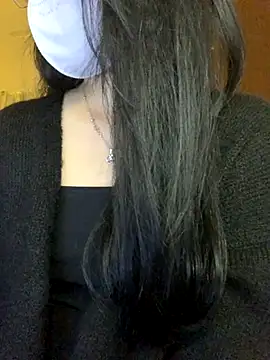 Snapshot of Hanni_22 chatting on November 20, 2025, 4:18 pm Hanni 22 online show from November 20, 2025, 4:18 pm