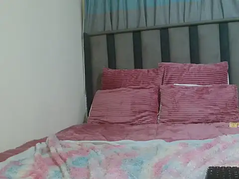 PrettyWeird online show from December 1, 2025, 7:41 pm